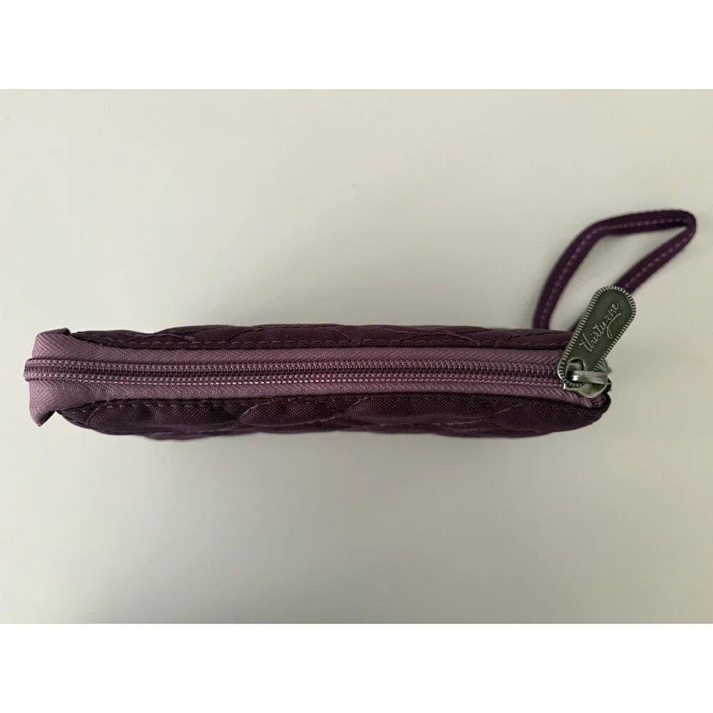 Thirty-One Quilted Very You Wristlet Wallet Plum Circles 3 Compartments Zippered